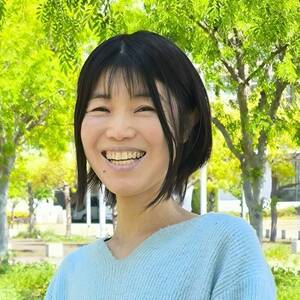 真下 知子